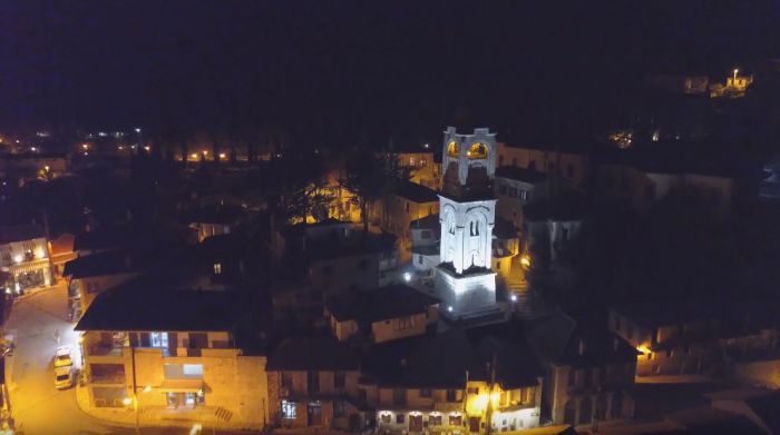 Εντυπωσιακό drone video από την πανέμορφη νυχτερινή Δημητσάνα! (vd)