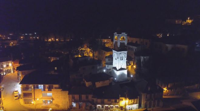 Εντυπωσιακό drone video από την πανέμορφη νυχτερινή Δημητσάνα! (vd)