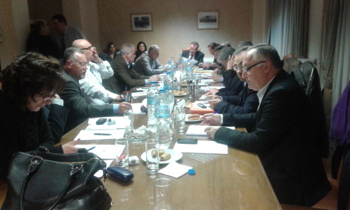 Έ&chi;&epsilon;&tau;&epsilon; &delta;&iota;&kappa;&alpha;&sigma;&tau;ή&rho;&iota;&omicron;; &Sigma;&upsilon;&nu;&epsilon;&chi;ί&zeta;&omicron;&upsilon;&nu; &tau;&eta;&nu; &alpha;&pi;&omicron;&chi;ή &omicron;&iota; &delta;&iota;&kappa;&eta;&gamma;ό&rho;&omicron;&iota;!