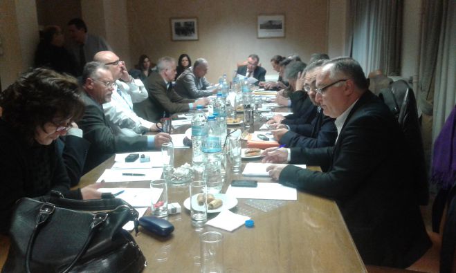 Έ&chi;&epsilon;&tau;&epsilon; &delta;&iota;&kappa;&alpha;&sigma;&tau;ή&rho;&iota;&omicron;; &Sigma;&upsilon;&nu;&epsilon;&chi;ί&zeta;&omicron;&upsilon;&nu; &tau;&eta;&nu; &alpha;&pi;&omicron;&chi;ή &omicron;&iota; &delta;&iota;&kappa;&eta;&gamma;ό&rho;&omicron;&iota;!