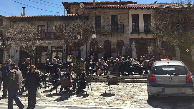 &Lambda;&iota;&alpha;&kappa;ά&delta;&alpha; &kappa;&alpha;&iota; &pi;&omicron;&lambda;ύ&sigmaf; &kappa;ό&sigma;&mu;&omicron;&sigmaf; &sigma;&tau;&eta;&nu; &pi;&lambda;&alpha;&tau;&epsilon;ί&alpha; &tau;&eta;&sigmaf; &Sigma;&tau;&epsilon;&mu;&nu;ί&tau;&sigma;&alpha;&sigmaf; (&epsilon;&iota;&kappa;ό&nu;&epsilon;&sigmaf;)