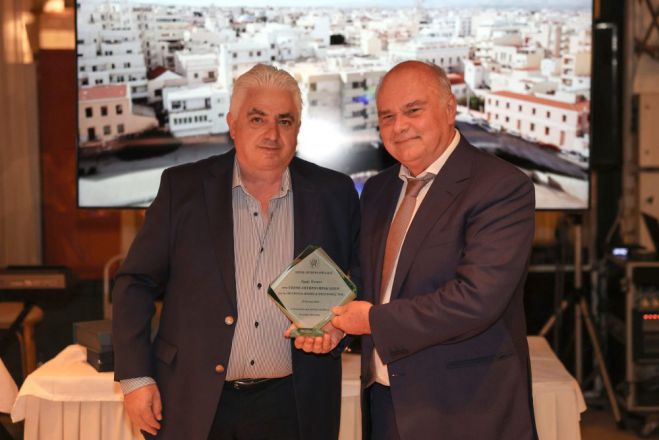 &Tau;&omicron; &Epsilon;&pi;&iota;&mu;&epsilon;&lambda;&eta;&tau;ή&rho;&iota;&omicron; &Alpha;&rho;&kappa;&alpha;&delta;ί&alpha;&sigmaf; &sigma;&tau;&eta; &sigma;&upsilon;&nu;&epsilon;&delta;&rho;ί&alpha;&sigma;&eta; &tau;&eta;&sigmaf; &Kappa;&epsilon;&nu;&tau;&rho;&iota;&kappa;ή&sigmaf; Έ&nu;&omega;&sigma;&eta;&sigmaf; &Epsilon;&pi;&iota;&mu;&epsilon;&lambda;&eta;&tau;&eta;&rho;ί&omega;&nu; &Epsilon;&lambda;&lambda;ά&delta;&omicron;&sigmaf; &sigma;&tau;&omicron; &Eta;&rho;ά&kappa;&lambda;&epsilon;&iota;&omicron;