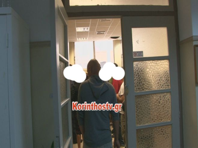 &Epsilon;&iota;&rho;&eta;&nu;&omicron;&delta;&iota;&kappa;&epsilon;ί&omicron; &Kappa;&omicron;&rho;ί&nu;&theta;&omicron;&upsilon; | Έ&chi;&alpha;&sigma;&epsilon; &tau;&omicron; &sigma;&pi;ί&tau;&iota; &tau;&eta;&sigmaf; &mu;&eta;&tau;έ&rho;&alpha;&sigmaf; &tau;&omicron;&upsilon; &gamma;&iota;&alpha; 20.000 &epsilon;&upsilon;&rho;ώ (vd)