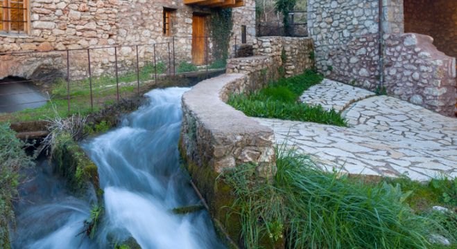 &laquo;&Pi;&alpha;&pi;&omicron;ύ&tau;&sigma;&iota;&alpha; &kappa;&alpha;&iota; &pi;&alpha;&tau;ή&mu;&alpha;&tau;&alpha;&raquo; &sigma;&tau;&omicron; &Upsilon;&pi;&alpha;ί&theta;&rho;&iota;&omicron; &Mu;&omicron;&upsilon;&sigma;&epsilon;ί&omicron; &Delta;&eta;&mu;&eta;&tau;&sigma;ά&nu;&alpha;&sigmaf;