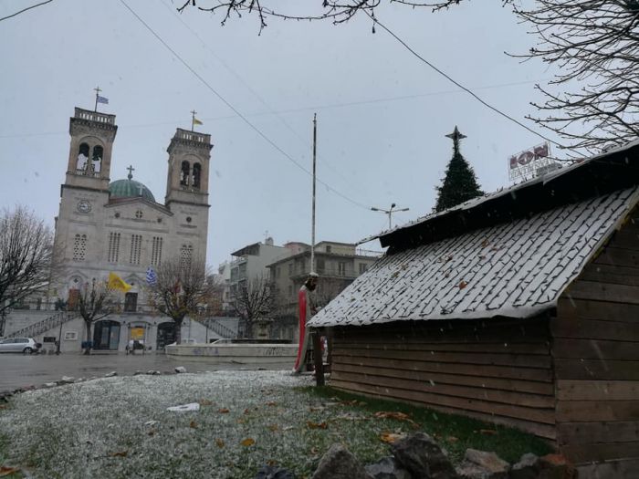"&Pi;&alpha;&sigma;&pi;&alpha;&lambda;&iota;&sigma;&mu;έ&nu;&eta;" &mu;&epsilon; &chi;&iota;ό&nu;&iota; ... &xi;ύ&pi;&nu;&eta;&sigma;&epsilon; &tau;&eta;&nu; &Kappa;&upsilon;&rho;&iota;&alpha;&kappa;ή &eta; &Tau;&rho;ί&pi;&omicron;&lambda;&eta; (&epsilon;&iota;&kappa;ό&nu;&epsilon;&sigmaf;)