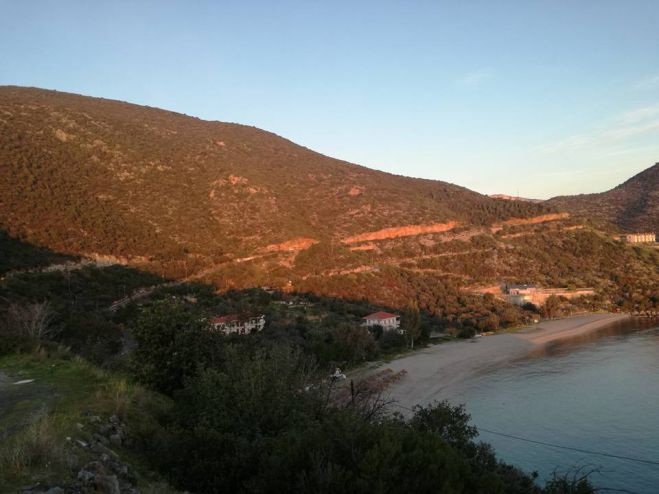 Χειμώνας στην παραλία &quot;Τηγάνι&quot; της Κυνουρίας! (εικόνες)
