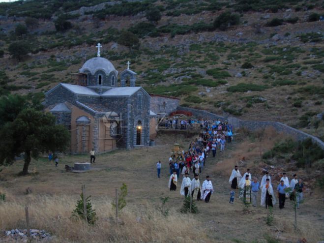 Η γιορτή της Παναγίας Τσεμπερούς στο χωριό Πάπαρι (εικόνες)