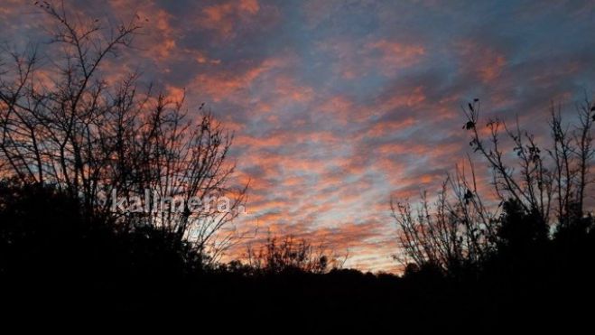 Υπέροχες εικόνες από τον κόκκινο ουρανό στη Βλαχοκερασιά!