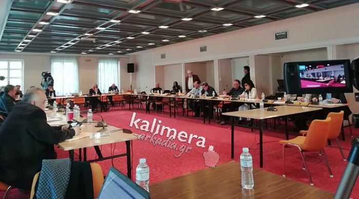 Χαμός και ... προεκλογική ένταση για μία σύμβαση με τον "Πάρνωνα" | Φωνές για "σκάνδαλο" και οργισμένη απάντηση Παυλή!