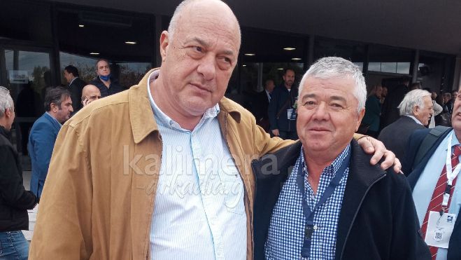 &Mu;&epsilon; &tau;&omicron;&nu; &Alpha;&chi;&iota;&lambda;&lambda;έ&alpha; &Mu;&pi;έ&omicron; &omicron; &Alpha;&nu;&tau;&iota;&delta;ή&mu;&alpha;&rho;&chi;&omicron;&sigmaf; &Pi;&alpha;&pi;&alpha;&delta;ά&tau;&omicron;&sigmaf; &sigma;&tau;&omicron; &sigma;&upsilon;&nu;έ&delta;&rho;&iota;&omicron; &tau;&eta;&sigmaf; &Kappa;&Epsilon;&Delta;&Epsilon;!
