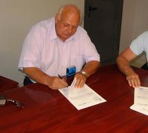 &Pi;&epsilon;&zeta;&omicron;&delta;&rho;&omicron;&mu;&eta;&mu;έ&nu;&omicron; &sigma;&epsilon; 9 &mu;ή&nu;&epsilon;&sigmaf; &tau;&omicron; &kappa;έ&nu;&tau;&rho;&omicron; &tau;&eta;&sigmaf; &Tau;&rho;ί&pi;&omicron;&lambda;&eta;&sigmaf;! (video)