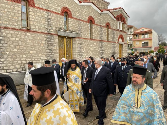 &Eta; &Mu;&epsilon;&gamma;&alpha;&lambda;ό&pi;&omicron;&lambda;&eta; &gamma;&iota;&omicron;&rho;&tau;ά&zeta;&epsilon;&iota; &tau;&omicron;&nu; &pi;&omicron;&lambda;&iota;&omicron;ύ&chi;&omicron; &tau;&eta;&sigmaf;, Ά&gamma;&iota;&omicron; &Nu;&iota;&kappa;ό&lambda;&alpha;&omicron; (&epsilon;&iota;&kappa;ό&nu;&epsilon;&sigmaf;)
