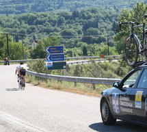 &Mu;έ&sigma;&alpha; &alpha;&pi;ό &tau;&eta; &Gamma;&omicron;&rho;&tau;&upsilon;&nu;ί&alpha; &sigma;&upsilon;&nu;&epsilon;&chi;ί&sigma;&tau;&eta;&kappa;&epsilon; &omicron; &Delta;&iota;&epsilon;&theta;&nu;ή&sigmaf; &Pi;&omicron;&delta;&eta;&lambda;&alpha;&tau;&iota;&kappa;ό&sigmaf; &Gamma;ύ&rho;&omicron;&sigmaf; &Epsilon;&lambda;&lambda;ά&delta;&alpha;&sigmaf; (&epsilon;&iota;&kappa;ό&nu;&epsilon;&sigmaf;)