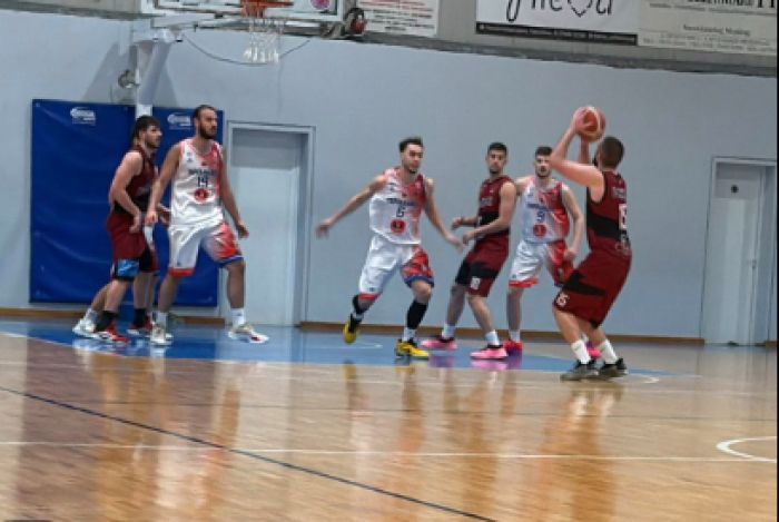 &Mu;&omicron;&nu;ό&delta;&rho;&omicron;&mu;&omicron;&sigmaf; &eta; &nu;ί&kappa;&eta; &tau;&eta;&nu; &Kappa;&upsilon;&rho;&iota;&alpha;&kappa;ή &gamma;&iota;&alpha; &tau;&omicron;&nu; &Pi;ή&gamma;&alpha;&sigma;&omicron;