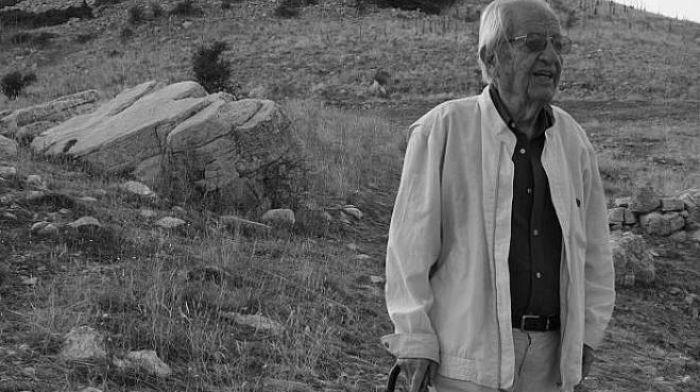 &Sigma;&alpha;&nu; &sigma;ή&mu;&epsilon;&rho;&alpha; "έ&phi;&upsilon;&gamma;&epsilon;" &alpha;&pi;ό &tau;&eta; &zeta;&omega;ή &omicron; &mu;&epsilon;&gamma;ά&lambda;&omicron;&sigmaf; &Alpha;&rho;&kappa;ά&sigmaf; &pi;&omicron;&iota;&eta;&tau;ή&sigmaf; &Eta;&lambda;ί&alpha;&sigmaf; &Sigma;&iota;&mu;ό&pi;&omicron;&upsilon;&lambda;&omicron;&sigmaf; ...