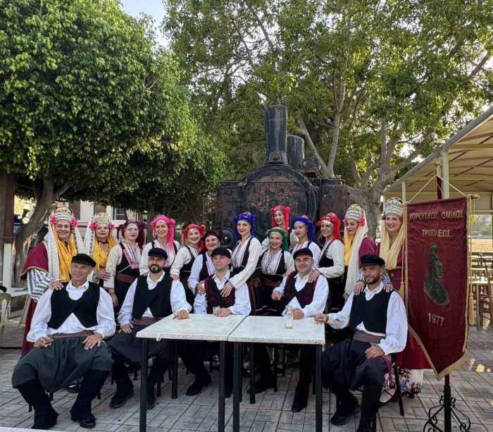 Ο Χορευτικός Όμιλος Τρίπολης σε φεστιβάλ παραδοσιακών χορών στην Κυπαρισσία (vd)