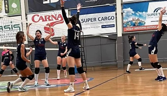 &Gamma;&upsilon;&nu;&alpha;&iota;&kappa;&epsilon;ί&omicron; &beta;ό&lambda;&epsilon;ϊ | &Pi;&alpha;ί&zeta;&epsilon;&iota; &omicron; &Alpha;&Sigma;&Pi;&Epsilon;&Tau; &tau;&eta;&nu; &Kappa;&upsilon;&rho;&iota;&alpha;&kappa;ή &sigma;&tau;&eta;&nu; &Tau;&rho;ί&pi;&omicron;&lambda;&eta;