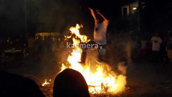 Του Αγιάννη του Ριγανά με ... φωτιές στην Τρίπολη!