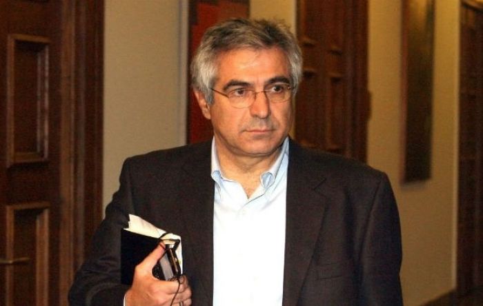 &Kappa;&alpha;&rho;&chi;&iota;&mu;ά&kappa;&eta;&sigmaf;: "Ά&nu;&theta;&rho;&omega;&pi;&omicron;&iota; &tau;&omicron;&upsilon; &upsilon;&pi;&omicron;&kappa;ό&sigma;&mu;&omicron;&upsilon;, &delta;&epsilon;&nu; &theta;&alpha; &mu;&epsilon; &alpha;&pi;&omicron;&theta;&alpha;&rho;&rho;ύ&nu;&omicron;&upsilon;&nu;"