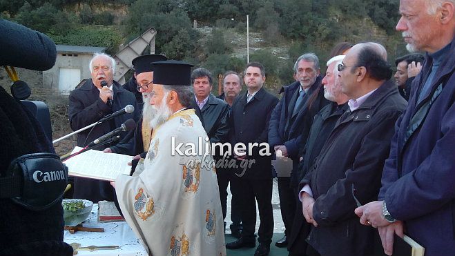 &Sigma;&tau;&omicron; &phi;&rho;ά&gamma;&mu;&alpha; &tau;&omicron;&upsilon; &Lambda;ά&delta;&omega;&nu;&alpha; &omicron; &Omicron;&delta;&upsilon;&sigma;&sigma;έ&alpha;&sigmaf; &Kappa;&omega;&nu;&sigma;&tau;&alpha;&nu;&tau;&iota;&nu;ό&pi;&omicron;&upsilon;&lambda;&omicron;&sigmaf; &gamma;&iota;&alpha; &tau;&alpha; &Theta;&epsilon;&omicron;&phi;ά&nu;&iota;&alpha;!