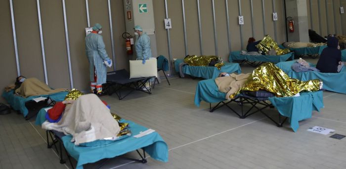 Κορωνοϊός - Ιταλία | Ασθενείς καταλαβαίνουν ότι έρχεται το &quot;τέλος&quot; και παρακαλούν για ένα αντίο από το κινητό&quot;