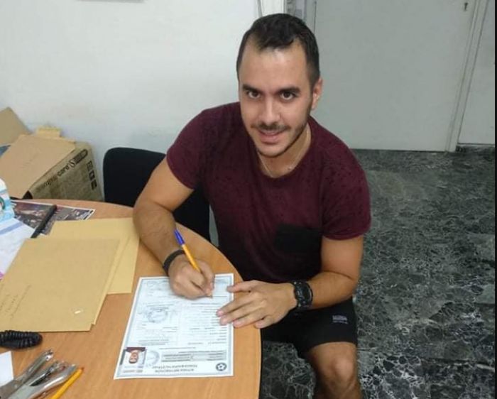 &Sigma;&tau;&omicron; &Kappa;&omicron;&rho;&alpha;&kappa;&omicron;&beta;&omicron;ύ&nu;&iota; &omicron; &Pi;&alpha;&upsilon;&lambda;ό&pi;&omicron;&upsilon;&lambda;&omicron;&sigmaf;