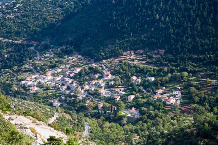 &Alpha;&gamma;&alpha;&nu;ά&kappa;&tau;&eta;&sigma;&eta; &sigma;&tau;&omicron; &chi;&omega;&rho;&iota;ό &Sigma;ί&tau;&alpha;&iota;&nu;&alpha; | "Έ&lambda;&epsilon;&omicron;&sigmaf;. &Pi;&alpha;ί&zeta;&omicron;&upsilon;&mu;&epsilon; &kappa;&alpha;&theta;&eta;&mu;&epsilon;&rho;&iota;&nu;ά &tau;&eta; &zeta;&omega;ή &mu;&alpha;&sigmaf; &kappa;&omicron;&rho;ώ&nu;&alpha; &ndash; &gamma;&rho;ά&mu;&mu;&alpha;&tau;&alpha;"