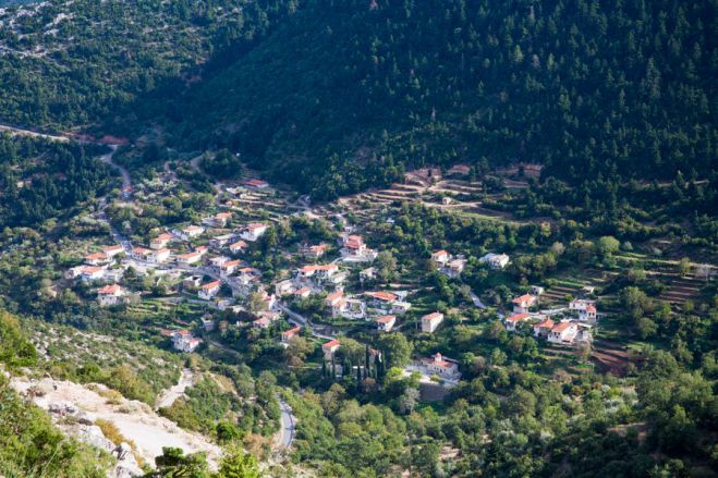 &Alpha;&gamma;&alpha;&nu;ά&kappa;&tau;&eta;&sigma;&eta; &sigma;&tau;&omicron; &chi;&omega;&rho;&iota;ό &Sigma;ί&tau;&alpha;&iota;&nu;&alpha; | "Έ&lambda;&epsilon;&omicron;&sigmaf;. &Pi;&alpha;ί&zeta;&omicron;&upsilon;&mu;&epsilon; &kappa;&alpha;&theta;&eta;&mu;&epsilon;&rho;&iota;&nu;ά &tau;&eta; &zeta;&omega;ή &mu;&alpha;&sigmaf; &kappa;&omicron;&rho;ώ&nu;&alpha; &ndash; &gamma;&rho;ά&mu;&mu;&alpha;&tau;&alpha;"