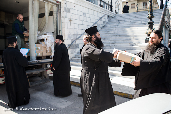 &Chi;ί&lambda;&iota;&alpha; &kappa;&alpha;&tau;&epsilon;&psi;&upsilon;&gamma;&mu;έ&nu;&alpha; &kappa;&omicron;&tau;ό&pi;&omicron;&upsilon;&lambda;&alpha; &pi;&rho;&omicron;&sigma;έ&phi;&epsilon;&rho;&epsilon; &eta; &Mu;&omicron;&nu;ή &Beta;&alpha;&tau;&omicron;&pi;&epsilon;&delta;ί&omicron;&upsilon; &kappa;&alpha;&iota; &theta;&alpha; &mu;&omicron;&iota;&rho;&alpha;&sigma;&tau;&omicron;ύ&nu; &sigma;&epsilon; &alpha;&pi;ό&rho;&omicron;&upsilon;&sigmaf; &alpha;&pi;ό &tau;&eta; &Mu;&eta;&tau;&rho;ό&pi;&omicron;&lambda;&eta; &Mu;&alpha;&nu;&tau;&iota;&nu;&epsilon;ί&alpha;&sigmaf; &kappa;&alpha;&iota; &Kappa;&upsilon;&nu;&omicron;&upsilon;&rho;ί&alpha;&sigmaf;
