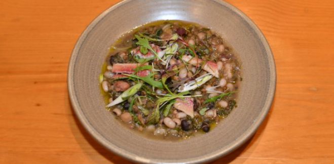 &Sigma;&upsilon;&nu;&epsilon;&chi;ί&zeta;&omicron;&nu;&tau;&alpha;&iota; &omicron;&iota; &epsilon;&gamma;&gamma;&rho;&alpha;&phi;έ&sigmaf; &sigma;&tau;&eta; &laquo;&Gamma;&iota;&omicron;&rho;&tau;ή &Mu;&epsilon;&sigma;&sigma;&eta;&nu;&iota;&alpha;&kappa;ή&sigmaf; &Gamma;&alpha;&sigma;&tau;&rho;&omicron;&nu;&omicron;&mu;ί&alpha;&sigmaf;&raquo;