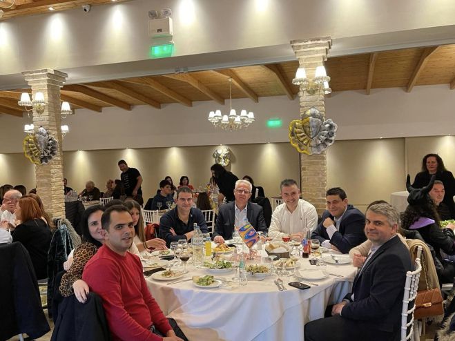 &Sigma;&epsilon; &epsilon;&kappa;&delta;&eta;&lambda;ώ&sigma;&epsilon;&iota;&sigmaf; &sigma;&upsilon;&lambda;&lambda;ό&gamma;&omega;&nu; &alpha;&pi;ό &tau;&omicron; &Delta;&rho;&alpha;&kappa;&omicron;&beta;&omicron;ύ&nu;&iota; &kappa;&alpha;&iota; &tau;&omicron; Ά&gamma;&alpha;&lambda;&iota; &omicron; &Nu;ί&kappa;&omicron;&sigmaf; &Tau;&sigma;&iota;&alpha;&mu;&omicron;ύ&lambda;&omicron;&sigmaf;