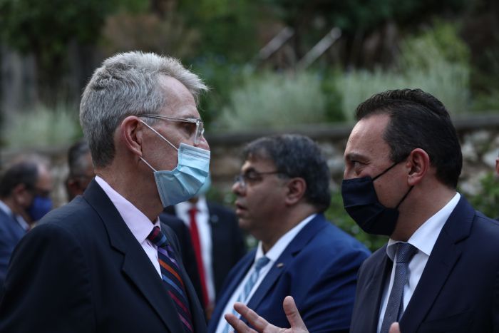 &Sigma;&tau;&omicron; &Pi;&rho;&omicron;&epsilon;&delta;&rho;&iota;&kappa;ό &Mu;έ&gamma;&alpha;&rho;&omicron; &omicron; &Kappa;ώ&sigma;&tau;&alpha;&sigmaf; &Beta;&lambda;ά&sigma;&eta;&sigmaf;