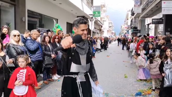 LIVE &tau;&omicron; &Kappa;&alpha;&rho;&nu;&alpha;&beta;ά&lambda;&iota; &tau;&eta;&sigmaf; &Tau;&rho;ί&pi;&omicron;&lambda;&eta;&sigmaf;!