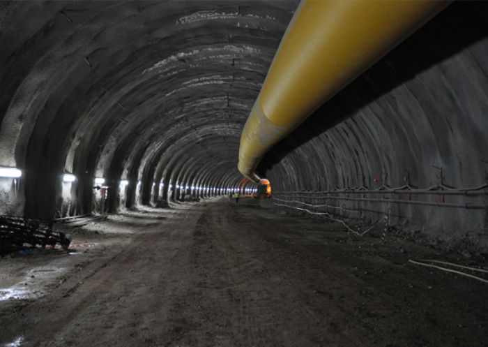 &Pi;&rho;&omicron;&chi;&omega;&rho;&omicron;ύ&nu; &tau;&alpha; έ&rho;&gamma;&alpha; &sigma;&tau;&omicron; &delta;&rho;ό&mu;&omicron; &Kappa;&omicron;&rho;ί&nu;&theta;&omicron;&upsilon; - &Pi;&alpha;&tau;&rho;ώ&nu;