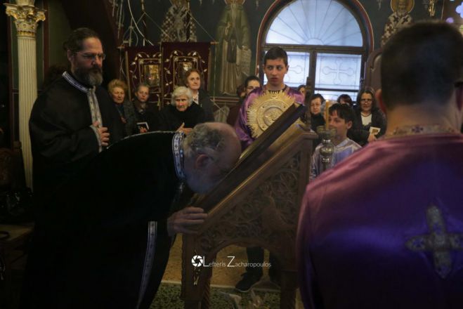 &Eta; &Alpha;&kappa;&omicron;&lambda;&omicron;&upsilon;&theta;ί&alpha; &tau;&omicron;&upsilon; &Nu;&upsilon;&mu;&phi;ί&omicron;&upsilon; &sigma;&tau;&eta;&nu; &Epsilon;&nu;&omicron;&rho;ί&alpha; &Pi;&alpha;&nu;&alpha;&gamma;ί&alpha;&sigmaf; &Gamma;&iota;ά&tau;&rho;&iota;&sigma;&sigma;&alpha;&sigmaf; (&epsilon;&iota;&kappa;ό&nu;&epsilon;&sigmaf;)