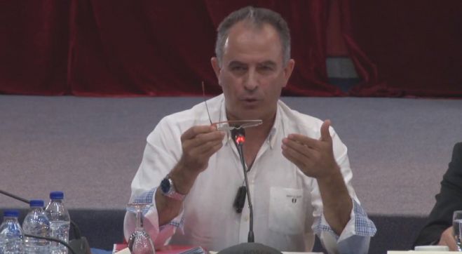 &Pi;&rho;ό&epsilon;&delta;&rho;&omicron;&sigmaf; &Gamma;&Epsilon;&Nu;&Omicron;&Pi;: "&Chi;&omega;&rho;ί&sigmaf; &tau;&iota;&sigmaf; &mu;&omicron;&nu;ά&delta;&epsilon;&sigmaf; &tau;&eta;&sigmaf; &Delta;&Epsilon;&Eta;, &eta; &Mu;&epsilon;&gamma;&alpha;&lambda;ό&pi;&omicron;&lambda;&eta; &theta;&alpha; &kappa;&iota;&nu;&delta;&upsilon;&nu;έ&upsilon;&sigma;&epsilon;&iota; &nu;&alpha; &gamma;ί&nu;&epsilon;&iota; &mu;&iota;&alpha; &pi;ό&lambda;&eta; &gamma;&epsilon;&rho;ό&nu;&tau;&omega;&nu;"