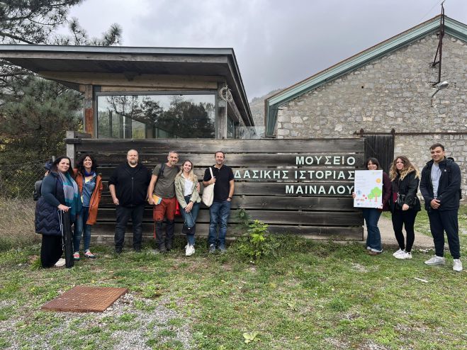 &Sigma;&epsilon; &Chi;&rho;&upsilon;&sigma;&omicron;&beta;ί&tau;&sigma;&iota;, &Lambda;&iota;&mu;&pi;&omicron;&beta;ί&sigma;&iota; &kappa;&alpha;&iota; &Rho;&omicron;&epsilon;&iota;&nu;ό &omicron;&iota; &epsilon;&tau;&alpha;ί&rho;&omicron;&iota; &tau;&omicron;&upsilon; &Epsilon;&upsilon;&rho;&omega;&pi;&alpha;ϊ&kappa;&omicron;ύ έ&rho;&gamma;&omicron;&upsilon; &ldquo;PRO.GRE.S.S.&rdquo; (&epsilon;&iota;&kappa;ό&nu;&epsilon;&sigmaf;)