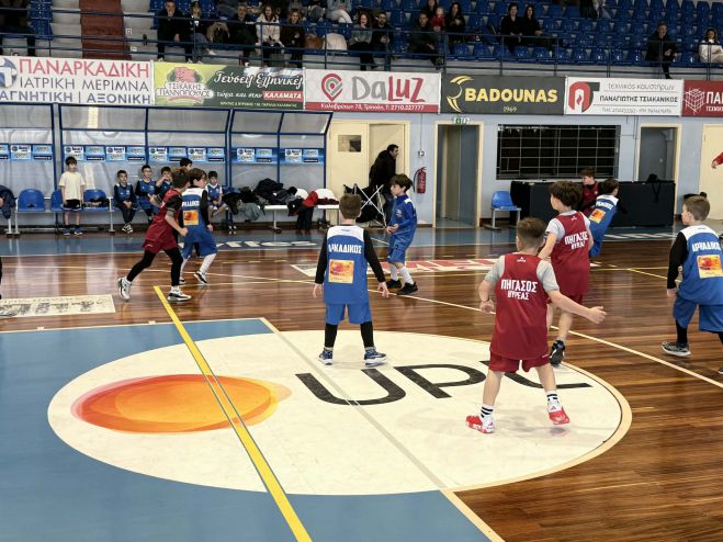 &Delta;&epsilon;&kappa;ά&delta;&epsilon;&sigmaf; &pi;&alpha;&iota;&delta;&iota;ώ&nu; &alpha;&kappa;&alpha;&delta;&eta;&mu;&iota;ώ&nu; &chi;ά&rho;&eta;&kappa;&alpha;&nu; &tau;&omicron; &mu;&pi;ά&sigma;&kappa;&epsilon;&tau; &sigma;&tau;&omicron; &Delta;&Alpha;&Kappa; &Tau;&rho;ί&pi;&omicron;&lambda;&eta;&sigmaf; (&epsilon;&iota;&kappa;ό&nu;&epsilon;&sigmaf;)