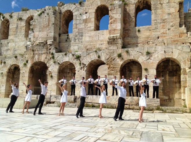 &Gamma;&upsilon;&rho;ί&sigma;&mu;&alpha;&tau;&alpha; &sigma;&tau;&omicron; &Eta;&rho;ώ&delta;&epsilon;&iota;&omicron; &mu;&epsilon;...ά&rho;&omega;&mu;&alpha; &Lambda;&epsilon;&omega;&nu;&iota;&delta;ί&omicron;&upsilon;! (vd)