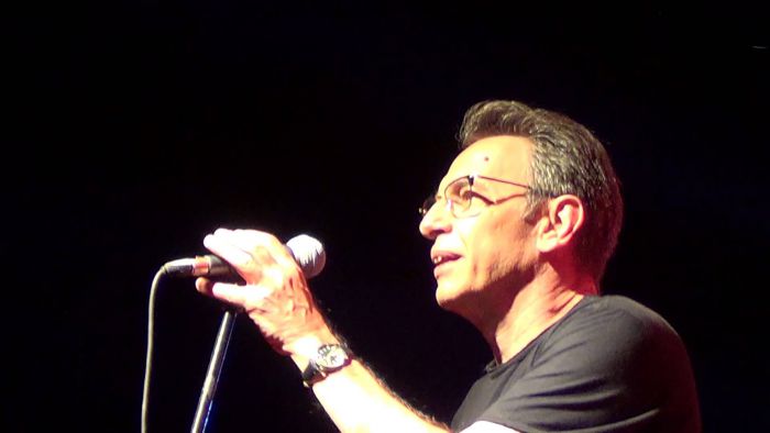 &Alpha;&rho;&chi;&alpha;ί&omicron; &Theta;έ&alpha;&tau;&rho;&omicron; &Mu;&alpha;&nu;&tau;&iota;&nu;&epsilon;ί&alpha;&sigmaf;: &Sigma;&upsilon;&nu;&alpha;&upsilon;&lambda;ί&alpha; &tau;&omicron;&upsilon; &Delta;&iota;&omicron;&nu;ύ&sigma;&eta; &Tau;&sigma;&alpha;&kappa;&nu;ή &mu;&epsilon; &delta;&omega;&rho;&epsilon;ά&nu; &epsilon;ί&sigma;&omicron;&delta;&omicron;!