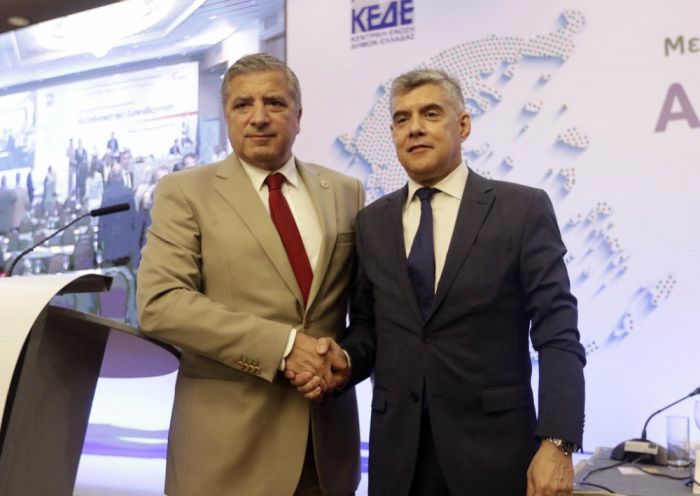 &Delta;ή&mu;&alpha;&rho;&chi;&omicron;&iota; &kappa;&alpha;&iota; &Pi;&epsilon;&rho;&iota;&phi;&epsilon;&rho;&epsilon;&iota;ά&rho;&chi;&eta;&sigmaf; &lambda;έ&nu;&epsilon; "ό&chi;&iota;" &sigma;&tau;&eta;&nu; &alpha;&pi;&lambda;ή &alpha;&nu;&alpha;&lambda;&omicron;&gamma;&iota;&kappa;ή &kappa;&alpha;&iota; &zeta;&eta;&tau;&omicron;ύ&nu; &nu;&alpha; &pi;&alpha;&rho;&alpha;&mu;&epsilon;ί&nu;&epsilon;&iota; 5&epsilon;&tau;&eta;&sigmaf; &eta; &theta;&eta;&tau;&epsilon;ί&alpha; &tau;&omicron;&upsilon;&sigmaf;!
