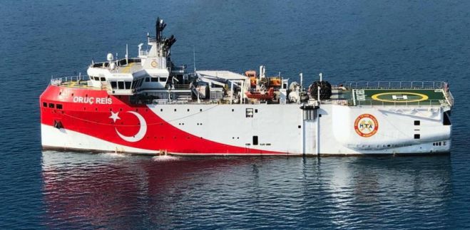 Oruc Reis | &Tau;&omicron; &tau;&omicron;&upsilon;&rho;&kappa;&iota;&kappa;ό &pi;&lambda;&omicron;ί&omicron; &mu;&pi;ή&kappa;&epsilon; &sigma;&tau;&eta;&nu; &epsilon;&lambda;&lambda;&eta;&nu;&iota;&kappa;ή &upsilon;&phi;&alpha;&lambda;&omicron;&kappa;&rho;&eta;&pi;ί&delta;&alpha;