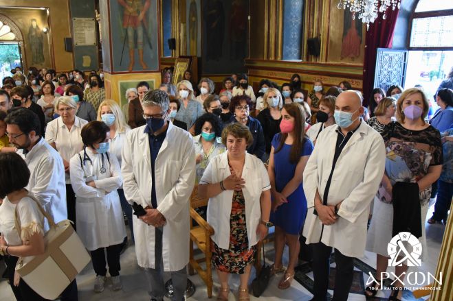 &Omicron; &epsilon;&omicron;&rho;&tau;&alpha;&sigma;&mu;ό&sigmaf; &tau;&omicron;&upsilon; &Omicron;&sigma;ί&omicron;&upsilon; &Lambda;&omicron;&upsilon;&kappa;ά &tau;&omicron;&upsilon; &Iota;&alpha;&tau;&rho;&omicron;ύ &sigma;&tau;&eta;&nu; &Tau;&rho;ί&pi;&omicron;&lambda;&eta; (&epsilon;&iota;&kappa;ό&nu;&epsilon;&sigmaf;)