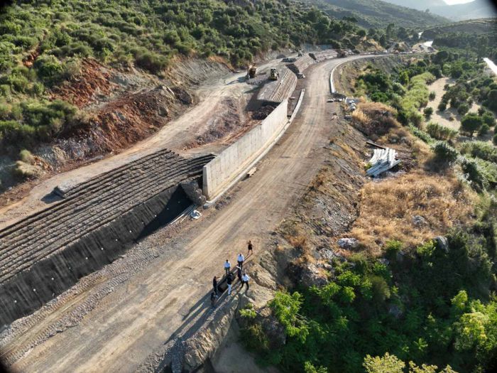 Αυτοψία του Περιφερειάρχη Δημήτρη Πτωχού σε δύο παρεμβάσεις-κλειδιά: Γύθειο – Αρεόπολη – Γερολιμένας & Χάνια – Μονεμβασιά