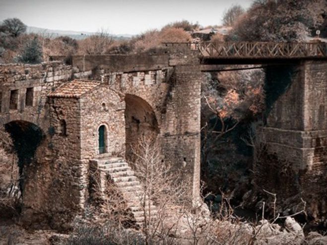 &Omicron;&iota; &alpha;&pi;&alpha;&nu;&tau;ή&sigma;&epsilon;&iota;&sigmaf; &gamma;&iota;&alpha; &tau;&alpha; &pi;&rho;&omicron;&beta;&lambda;ή&mu;&alpha;&tau;&alpha; &sigma;&tau;&eta;&nu; &mu;&epsilon;&sigma;&alpha;&iota;&omega;&nu;&iota;&kappa;ή &gamma;έ&phi;&upsilon;&rho;&alpha; &tau;&eta;&sigmaf; &Kappa;&alpha;&rho;ύ&tau;&alpha;&iota;&nu;&alpha;&sigmaf;
