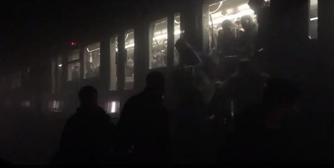 Σοκ στις Βρυξέλλες- Ουρλιαχτά και πανικός στο μετρό μετά τις εκρήξεις (vd)