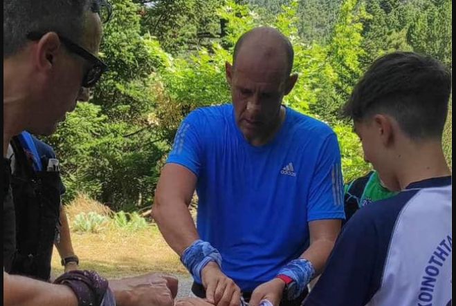 &Sigma;&tau;&omicron; &Kappa;&rho;ό&nu;&iota;&omicron;&nu; &Pi;έ&rho;&alpha;&sigma;&mu;&alpha; 2023 &omicron; &Pi;&rho;ό&epsilon;&delta;&rho;&omicron;&sigmaf; &tau;&eta;&sigmaf; &Kappa;&Alpha;&Epsilon; &Omicron;&lambda;&upsilon;&mu;&pi;&iota;&alpha;&kappa;ό&sigmaf;, &Pi;&alpha;&nu;&alpha;&gamma;&iota;ώ&tau;&eta;&sigmaf; &Alpha;&gamma;&gamma;&epsilon;&lambda;ό&pi;&omicron;&upsilon;&lambda;&omicron;&sigmaf;