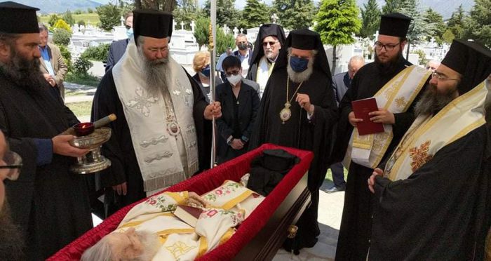 &Eta; &Epsilon;&xi;ό&delta;&iota;&omicron;&sigmaf; &Alpha;&kappa;&omicron;&lambda;&omicron;&upsilon;&theta;ί&alpha; &tau;&omicron;&upsilon; &Mu;&alpha;&kappa;&alpha;&rho;&iota;&sigma;&tau;&omicron;ύ &Mu;&eta;&tau;&rho;&omicron;&pi;&omicron;&lambda;ί&tau;&eta; &Nu;&epsilon;&alpha;&pi;ό&lambda;&epsilon;&omega;&sigmaf; &Alpha;&mu;&beta;&rho;&omicron;&sigma;ί&omicron;&upsilon; &tau;&omicron;&upsilon; &Pi;&alpha;&tau;&rho;&iota;&alpha;&rho;&chi;&epsilon;ί&omicron;&upsilon; &Iota;&epsilon;&rho;&omicron;&sigma;&omicron;&lambda;ύ&mu;&omega;&nu; (&epsilon;&iota;&kappa;ό&nu;&epsilon;&sigmaf;)