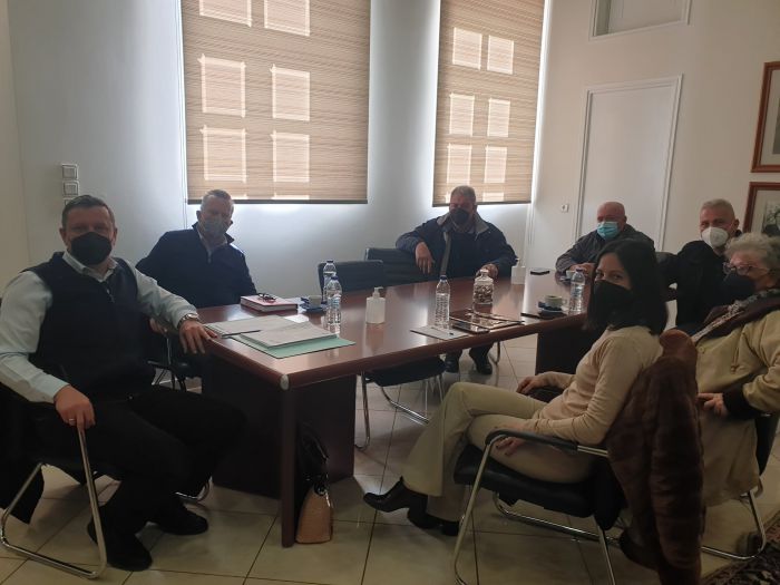 &Kappa;&alpha;&mu;&pi;ύ&lambda;&eta;&sigmaf;: "&Sigma;&upsilon;&nu;&epsilon;&chi;ί&zeta;&omicron;&upsilon;&mu;&epsilon; &alpha;&pi;&rho;ό&sigma;&kappa;&omicron;&pi;&tau;&alpha; &tau;&eta; &sigma;&upsilon;&nu;&epsilon;&rho;&gamma;&alpha;&sigma;ί&alpha; &mu;&alpha;&sigmaf; &mu;&epsilon; &tau;&eta;&nu; &Pi;&epsilon;&rho;&iota;&phi;έ&rho;&epsilon;&iota;&alpha;. &Epsilon;ύ&chi;&omicron;&mu;&alpha;&iota; &sigma;&tau;&omicron;&nu; &kappa;. &Sigma;&kappa;&alpha;&nu;&tau;&zeta;ό &kappa;&alpha;&lambda;ή &kappa;&alpha;&iota; &delta;&eta;&mu;&iota;&omicron;&upsilon;&rho;&gamma;&iota;&kappa;ή &theta;&eta;&tau;&epsilon;ί&alpha;"