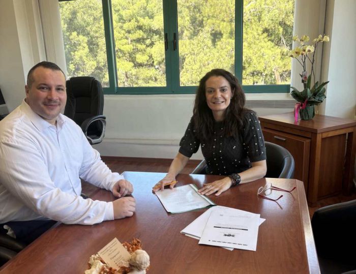 &Nu;έ&omicron;&sigmaf; &Iota;&alpha;&tau;&rho;ό&sigmaf; &Nu;&epsilon;&upsilon;&rho;&omicron;&chi;&epsilon;&iota;&rho;&omicron;&upsilon;&rho;&gamma;&iota;&kappa;ή&sigmaf; &omicron; &Gamma;&epsilon;ώ&rho;&gamma;&iota;&omicron;&sigmaf; &Alpha;&lambda;&epsilon;&xi;ό&pi;&omicron;&upsilon;&lambda;&omicron;&sigmaf; &sigma;&tau;&omicron; &Pi;&alpha;&nu;&alpha;&rho;&kappa;&alpha;&delta;&iota;&kappa;ό &Nu;&omicron;&sigma;&omicron;&kappa;&omicron;&mu;&epsilon;ί&omicron;